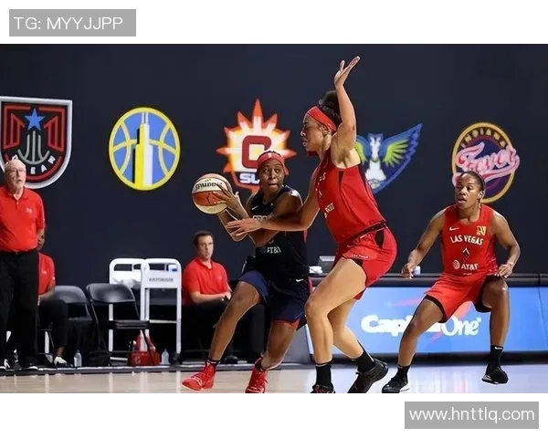 WNBA自由人对阵火花精彩对决争夺季后赛席位的关键战役 WNBA自由人对阵火花精彩对决争夺季后赛席位的关键战役