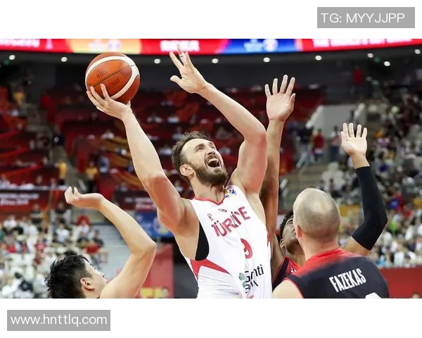 世界篮球赛精彩对决日本队挑战土耳其队展现篮球魅力与实力较量 世界篮球赛精彩对决日本队挑战土耳其队展现篮球魅力与实力较量